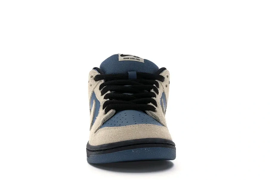 Фото № 2 с приближением к товару «‎Nike SB Dunk Low Light Cream Thunderstorm»