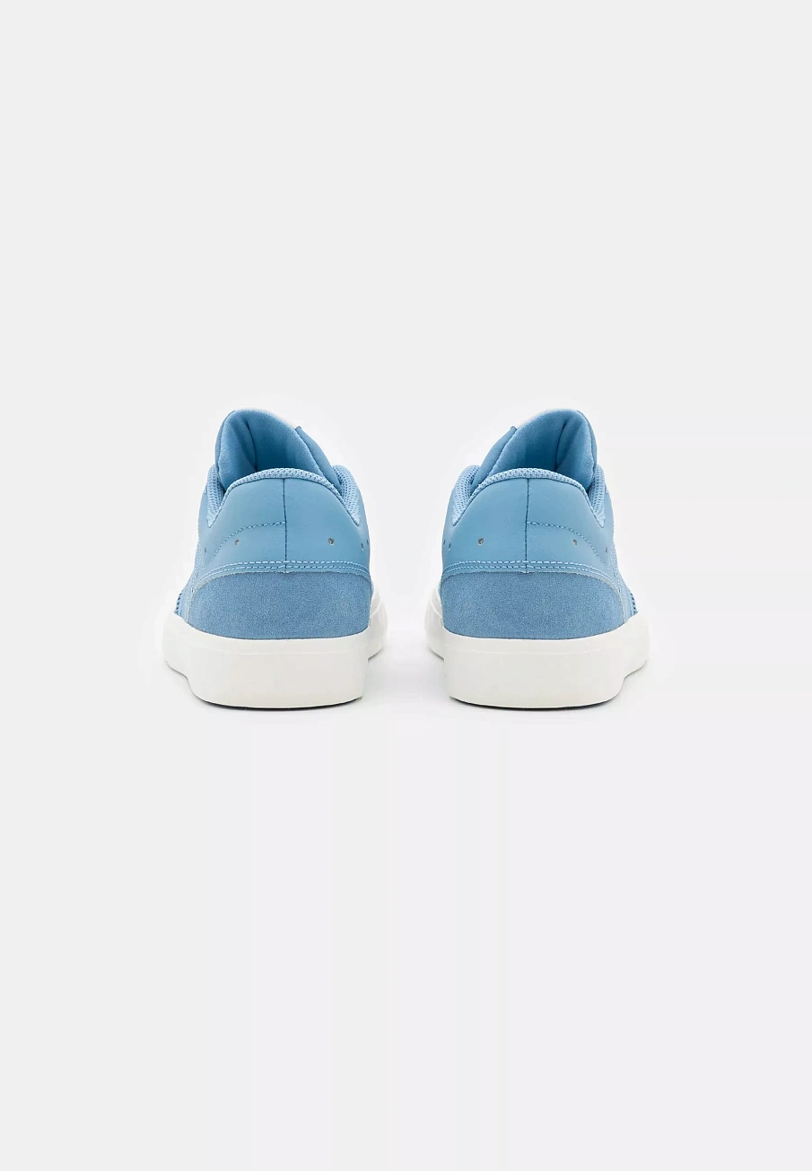 Фото № 3 с приближением к товару «‎WMNS JORDAN SERIES ES»