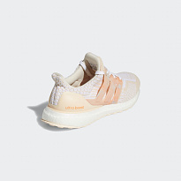 Фото № 4 с приближением к товару «‎Adidas Ultraboost Dna»