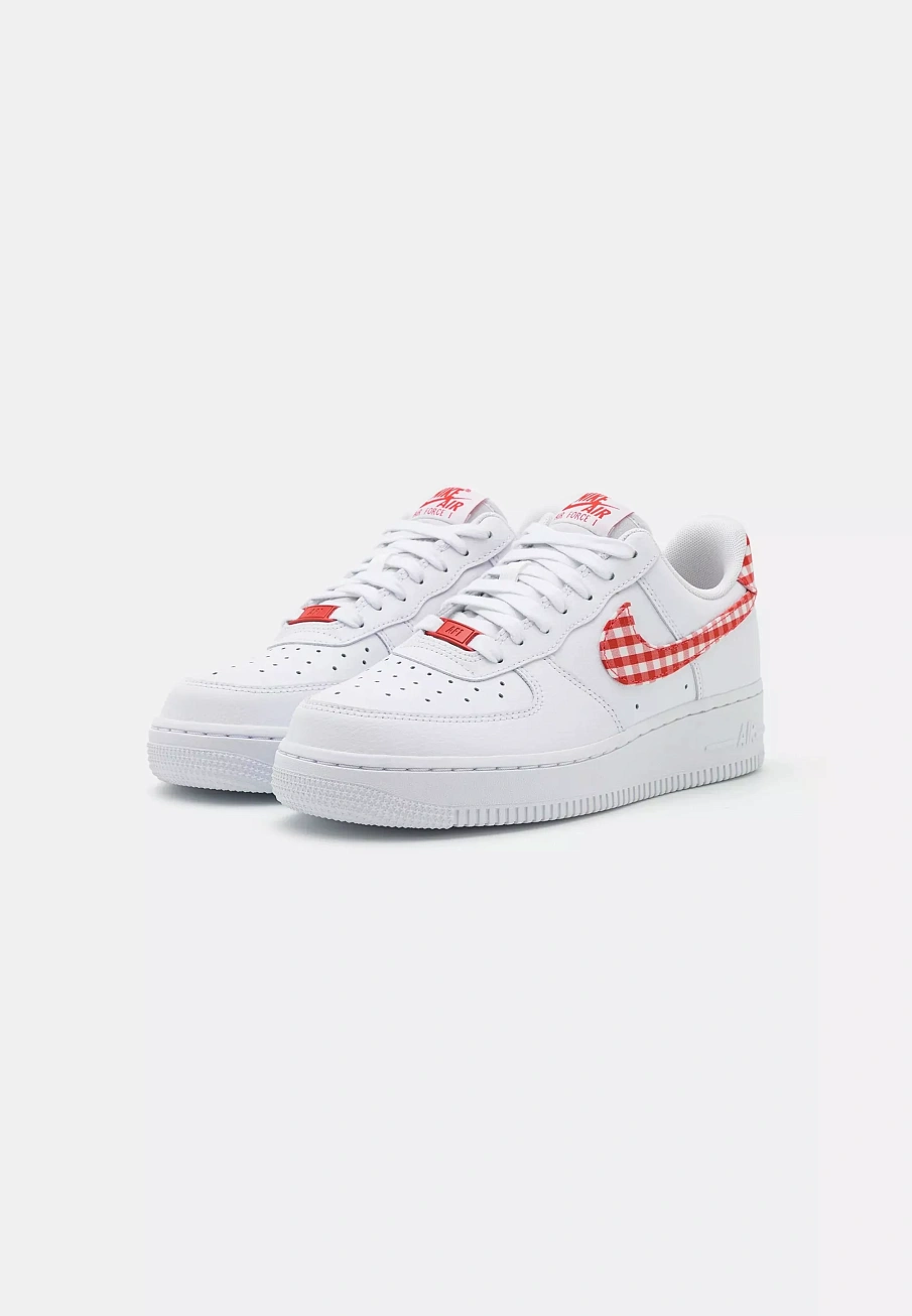 Фото № 3 с приближением к товару «‎AIR FORCE 1 ESS TREND»