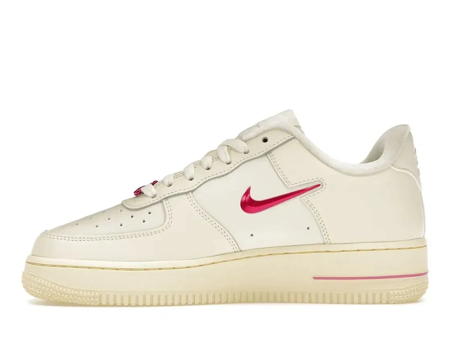 Фото № 3 с приближением к товару «‎Nike Air Force 1 Low '07 SE»