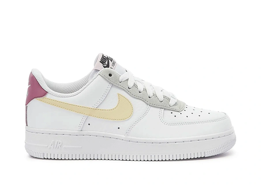 Фото № 1 с приближением к товару «‎Nike Air Force 1 07 White Lemon Drop Regal Pink »