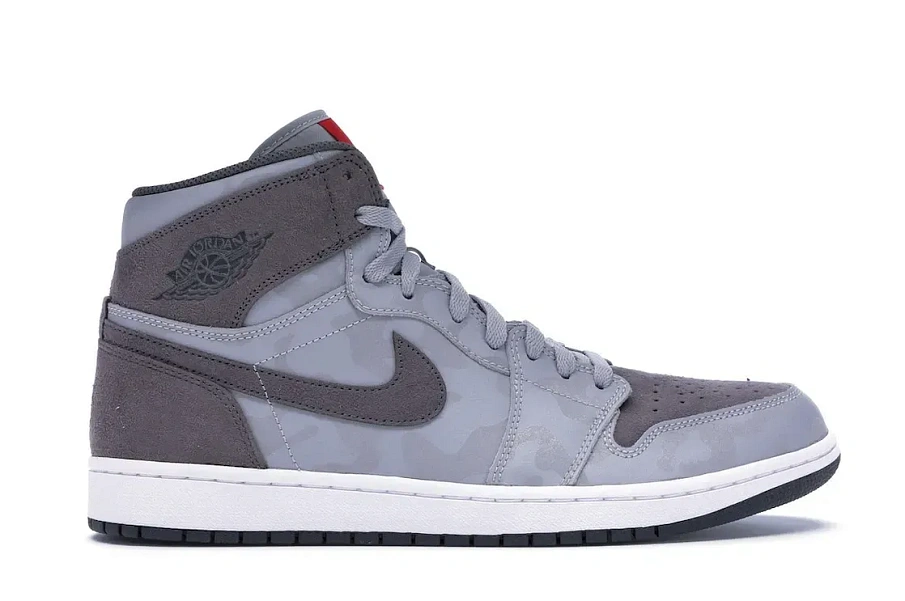 Фото № 1 с приближением к товару «‎Jordan 1 Retro High Camo 3M Wolf Grey»