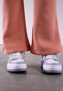 Фото № 2 с приближением к товару «‎AIR JORDAN 1 ELEVATE»
