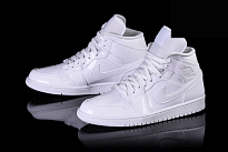 Фото № 1 с приближением к товару «‎Nike Air Jordan 1 Retro Wmns Triple»