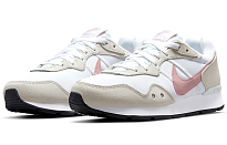 Фото № 3 с приближением к товару «‎Nike Venture Runner Running shoes Beigepink»