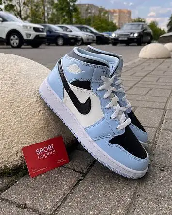 Air Jordan 1 Mid "Ice Blue" (555112-401) - 1