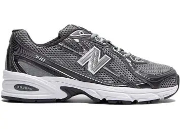 New Balance 740