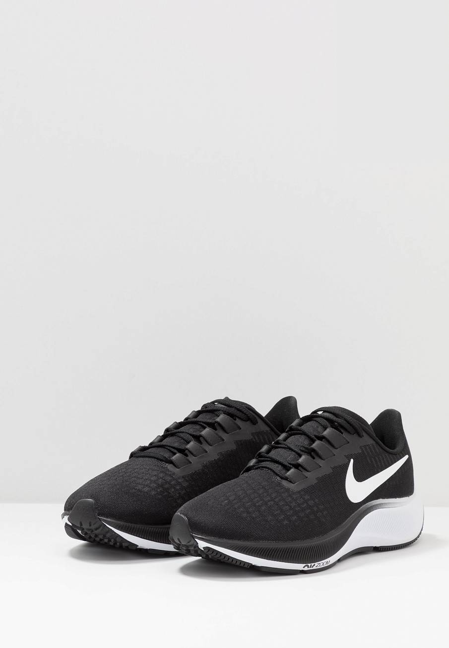 Фото № 3 с приближением к товару «‎Nike Air Zoom Pegasus 37»