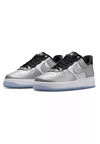 Фото № 1 с приближением к товару «‎AIR FORCE 1 07 SE»