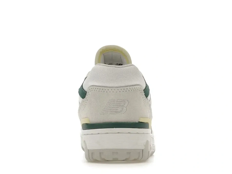 Фото № 4 с приближением к товару «‎New Balance 550»