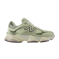 Фото № 1 с приближением к товару «‎New Balance 9060 Big Kid Olivine»