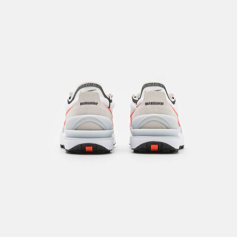 Фото № 3 с приближением к товару «‎Nike Waffle One »