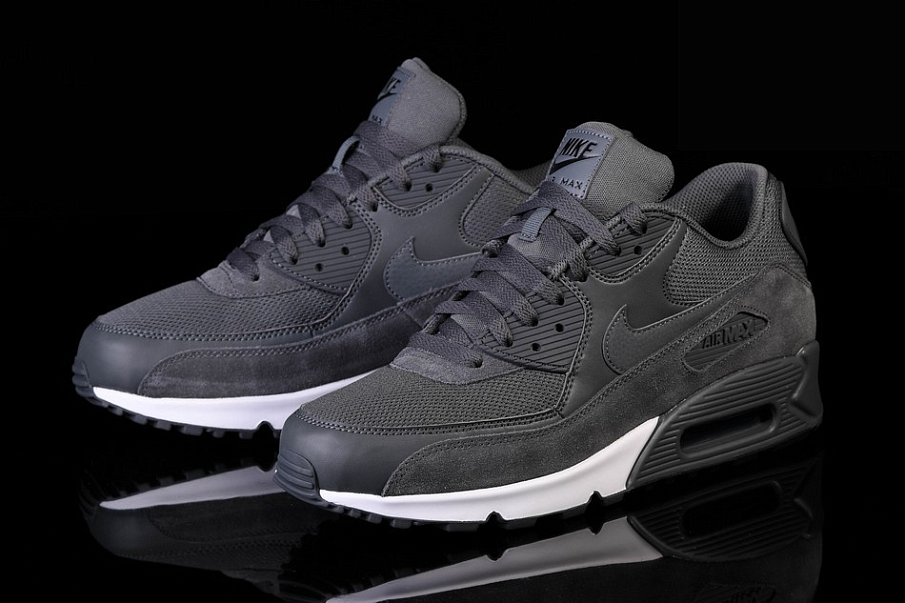 Фото № 1 с приближением к товару «‎Nike Air Max 90 Essential Dark »