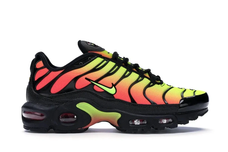 Фото № 1 с приближением к товару «‎Nike Air Max Plus Black Volt Solar Red »