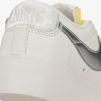 Nike Wmns Blazer Low Platform Sneakers WhiteSilver - 5