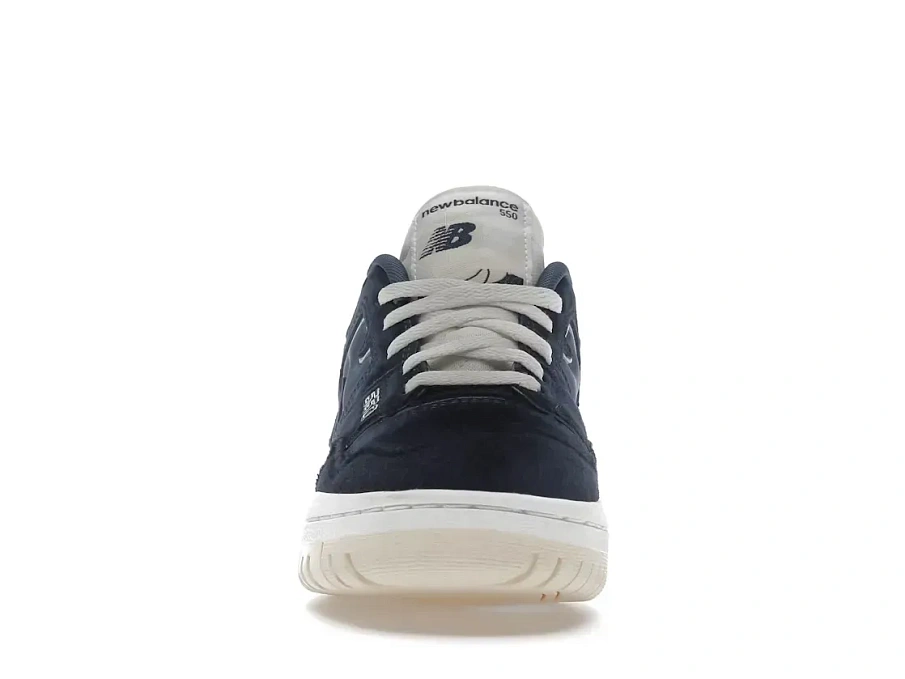 Фото № 2 с приближением к товару «‎New Balance 550»