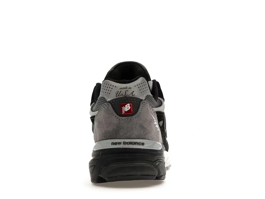 Фото № 4 с приближением к товару «‎New Balance 990v3»