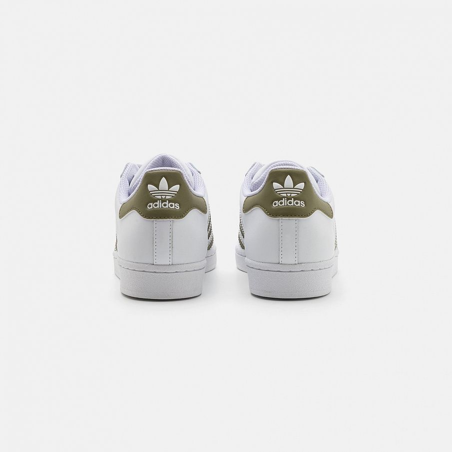 Фото № 3 с приближением к товару «‎Adidas Superstar »