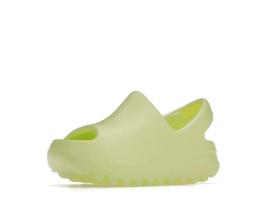 Фото № 3 с приближением к товару «‎adidas Yeezy Slide Glow Green (2022 Restock) (Infants)»