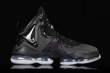 Nike Lebron 19  - 2
