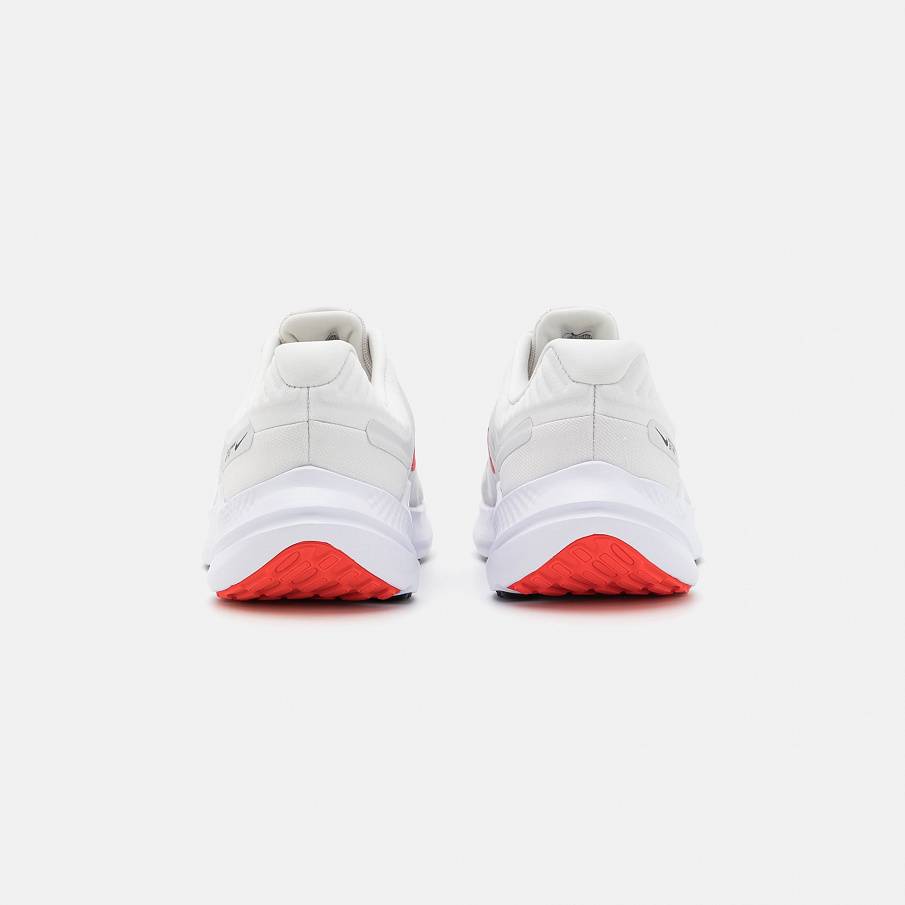 Фото № 3 с приближением к товару «‎Nike Quest»