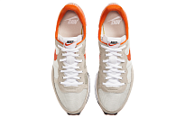 Фото № 4 с приближением к товару «‎Nike Challenger OG 'Light Bone Starfish'»