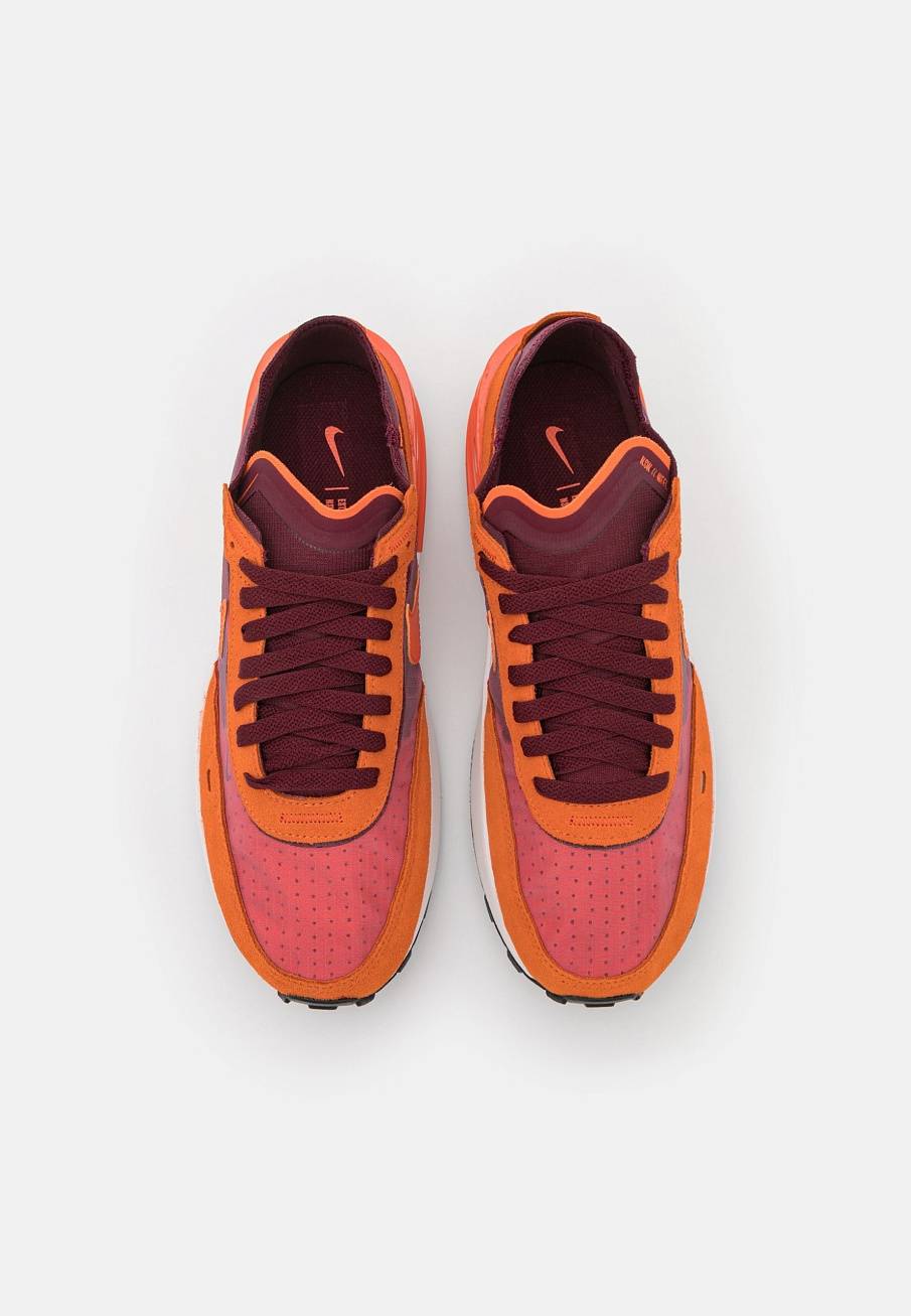 Фото № 5 с приближением к товару «‎Nike Waffle One »