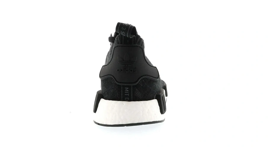 Фото № 5 с приближением к товару «‎adidas NMD R1 Winter Wool Core Black»
