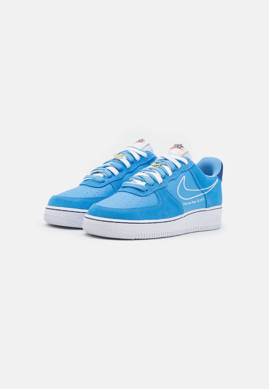 Фото № 2 с приближением к товару «‎Nike Air Force 1 ’07 »