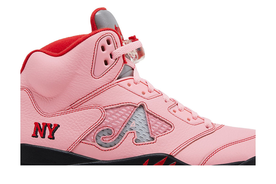 Фото № 3 с приближением к товару «‎Awake NY x Air Jordan 5 Retro Boro - Arctic Pink»