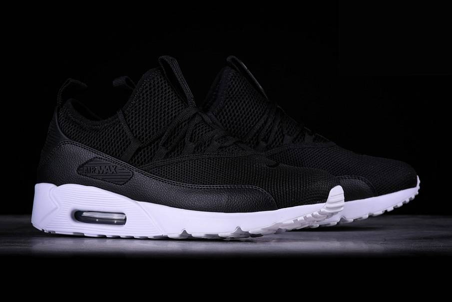 Фото № 1 с приближением к товару «‎Nike Air Max 90 EZ»