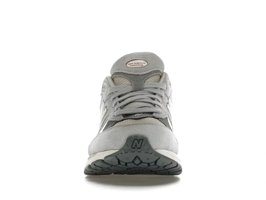 Фото № 2 с приближением к товару «‎New Balance 2002R»