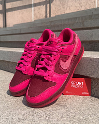 Фото № 1 с приближением к товару «‎Nike Dunk Low»