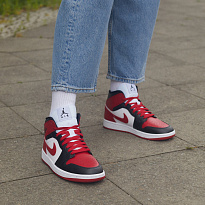 Фото № 2 с приближением к товару «‎Jordan Air 1 »