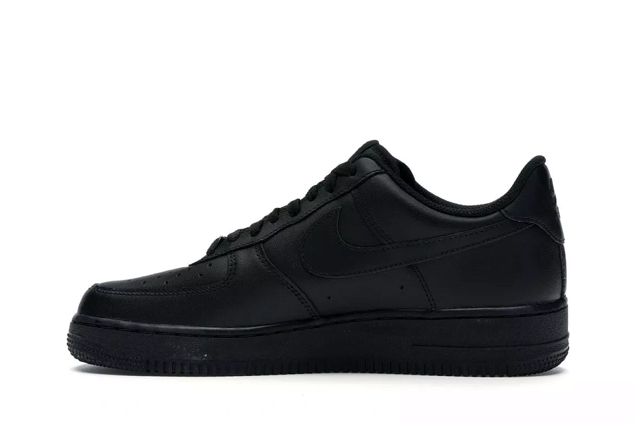 Фото № 5 с приближением к товару «‎Nike Air Force 1 Low '07 Black Black»