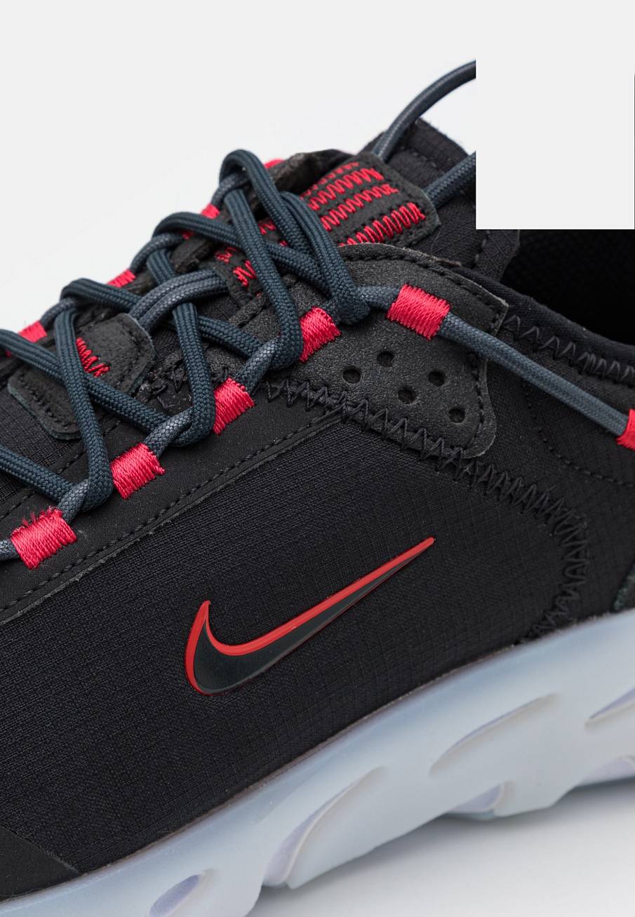 Фото № 5 с приближением к товару «‎Nike React Live SE »