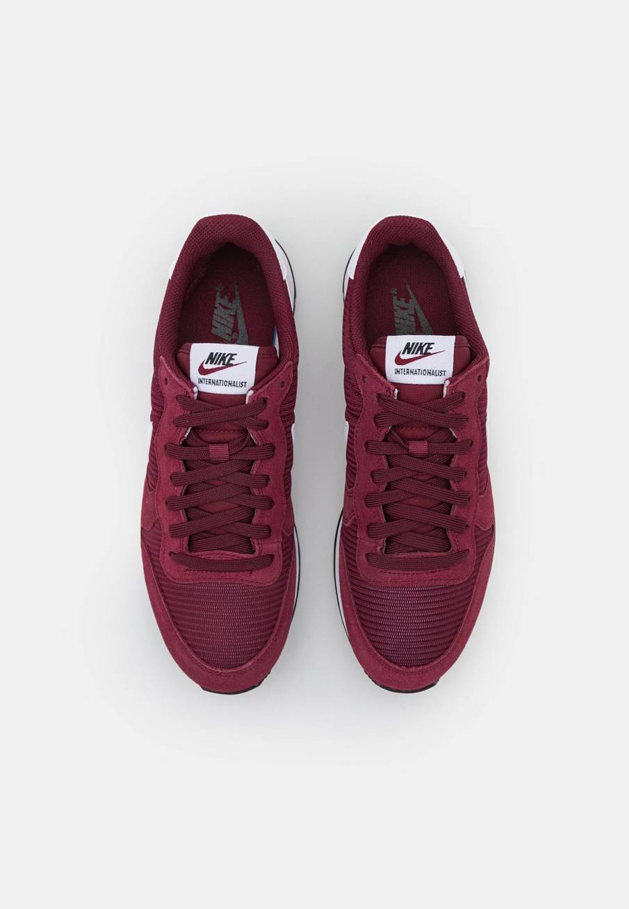 Фото № 4 с приближением к товару «‎Nike Internationalist »