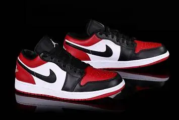 Nike Air Jordan 1 Retro Toe  - 2