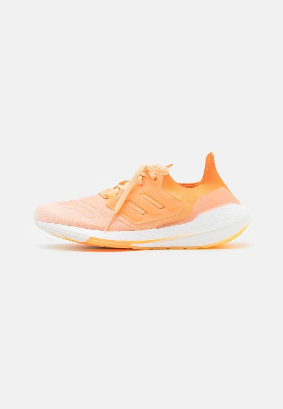 Фото № 1 с приближением к товару «‎Adidas Ultraboost 22»