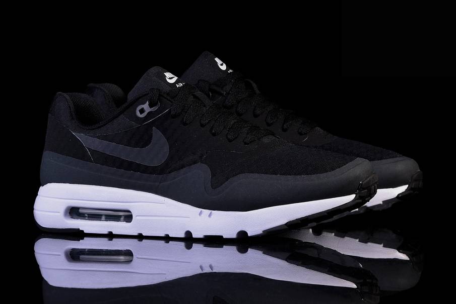 Фото № 2 с приближением к товару «‎Nike Air Max 1 Ultra Essential »