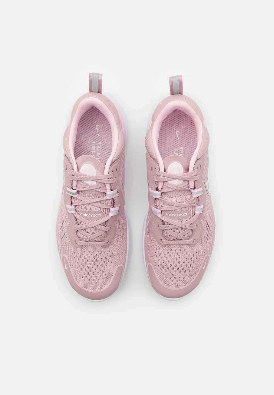 Фото № 4 с приближением к товару «‎Nike React Miler 2»
