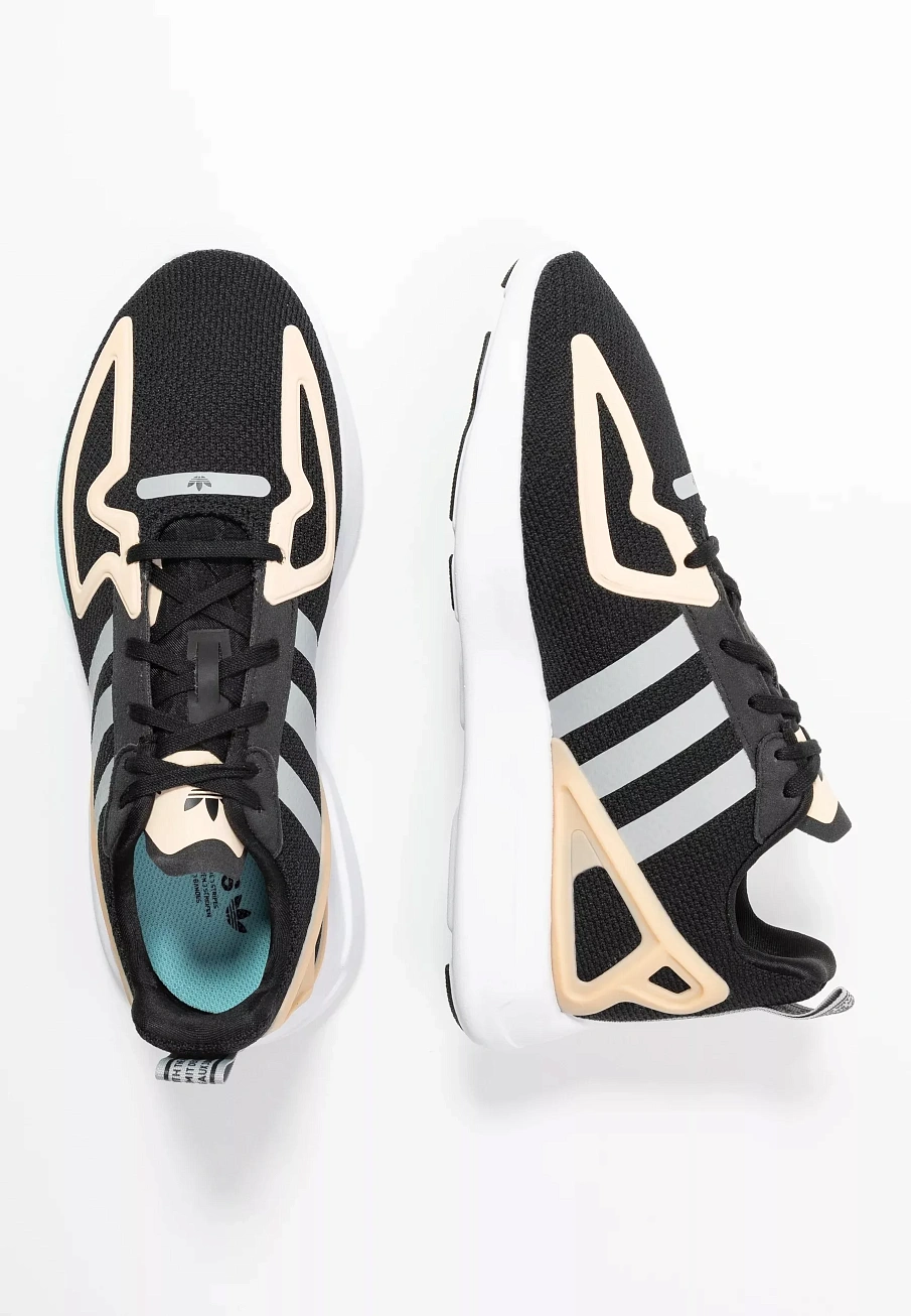 Фото № 3 с приближением к товару «‎ZX 2K FLUX»