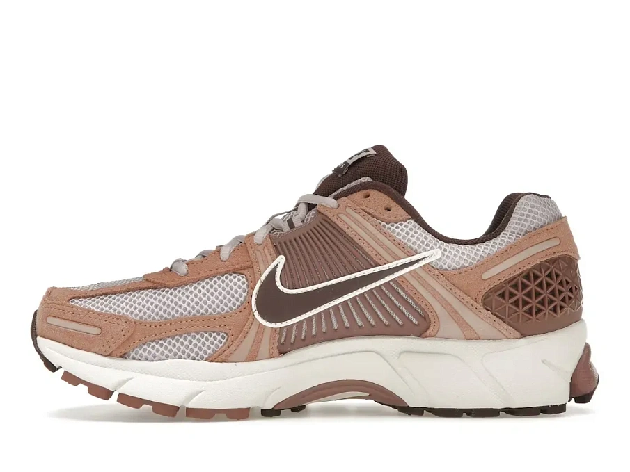 Фото № 3 с приближением к товару «‎Nike Zoom Vomero 5»