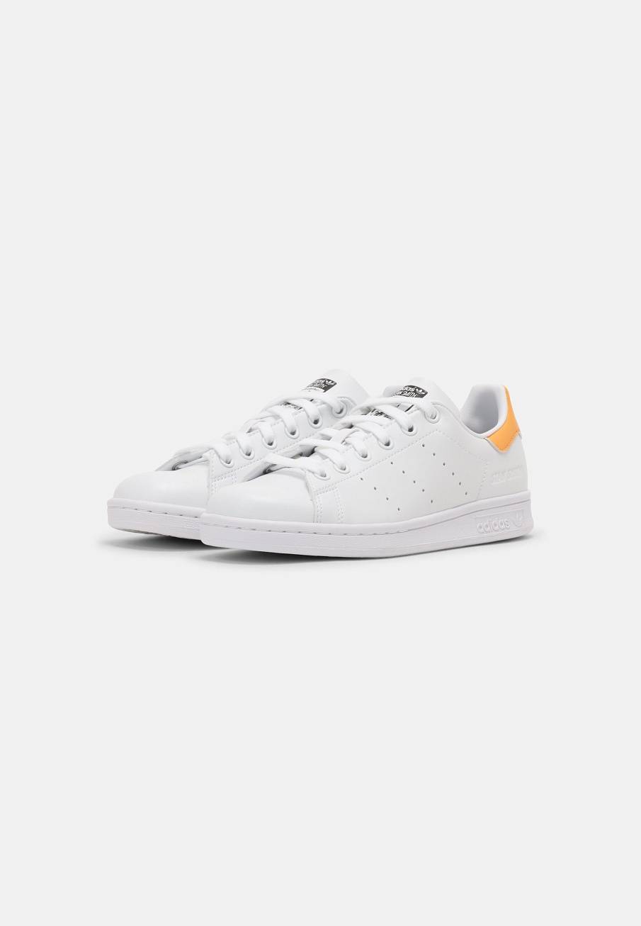 Фото № 2 с приближением к товару «‎Adidas Stan Smith »