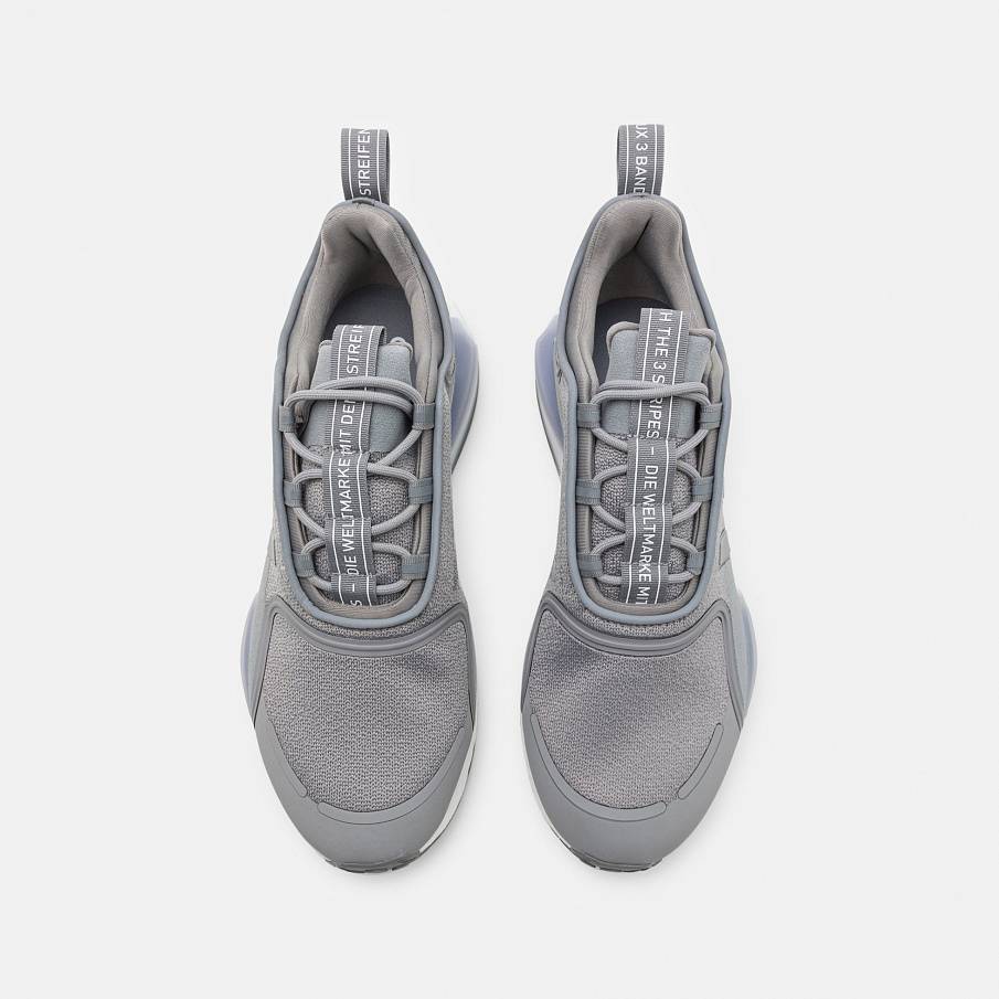 Фото № 3 с приближением к товару «‎Adidas Nmd_v3 »