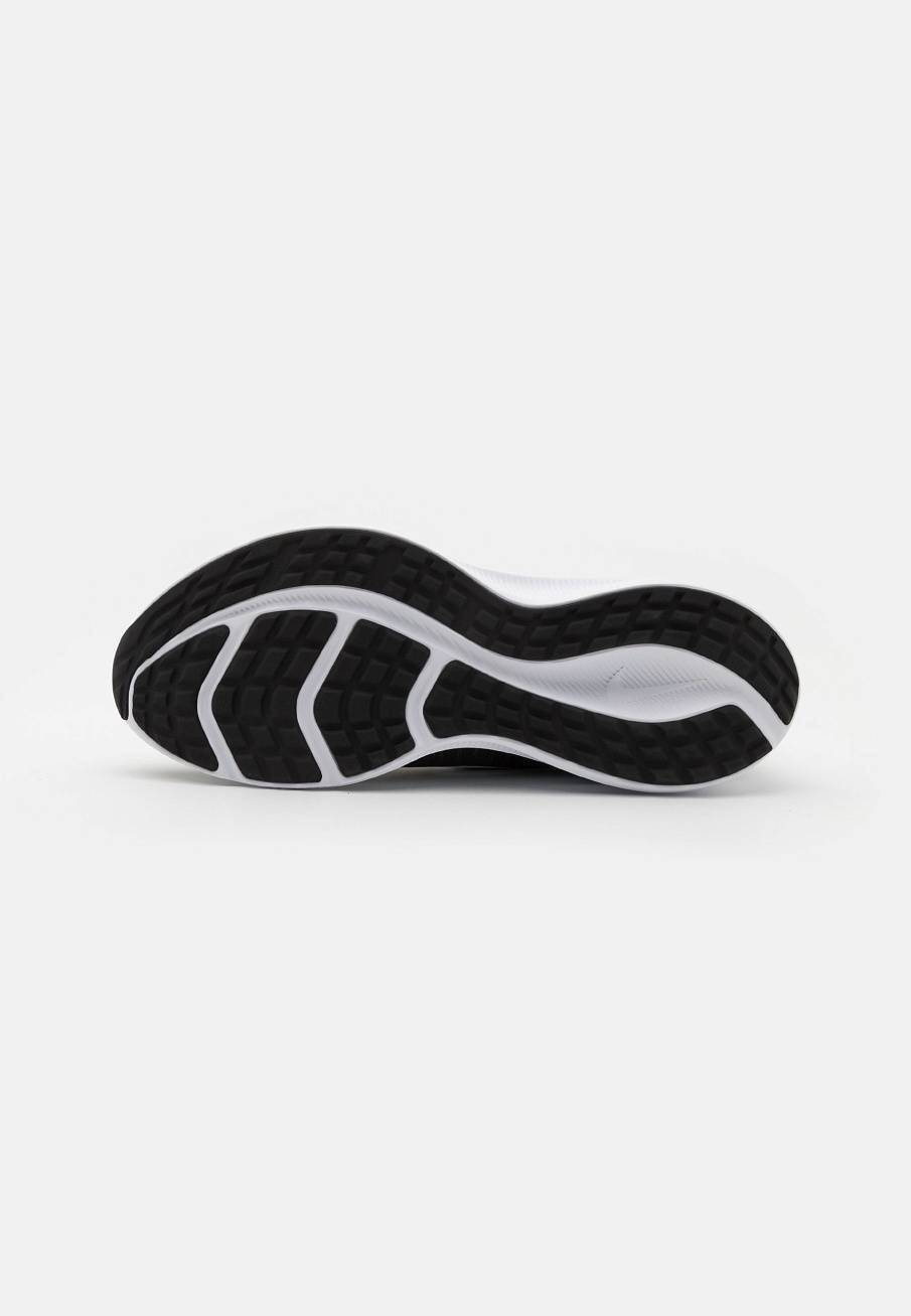 Фото № 5 с приближением к товару «‎Nike Downshifter »