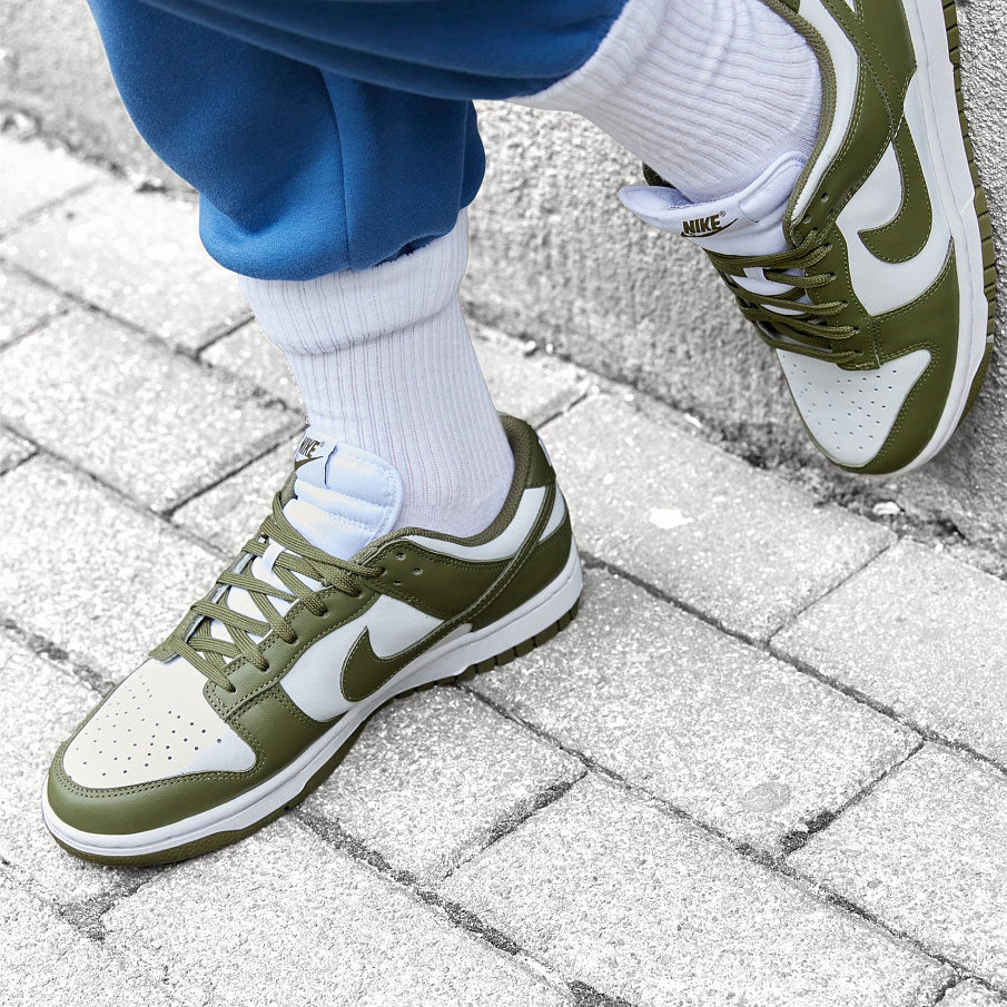 Фото № 1 с приближением к товару «‎Nike Dunk »