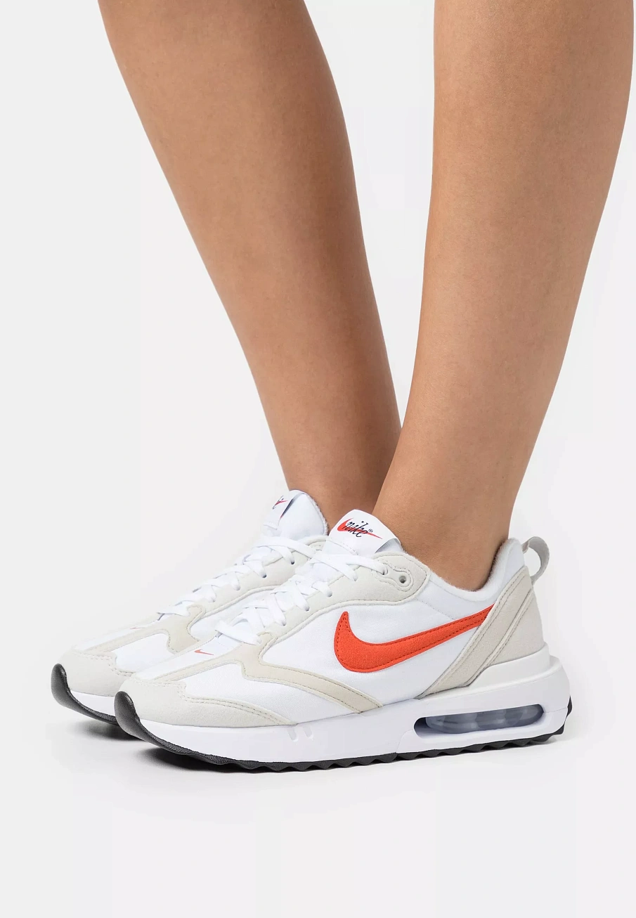 Фото № 4 с приближением к товару «‎AIR MAX DAWN»