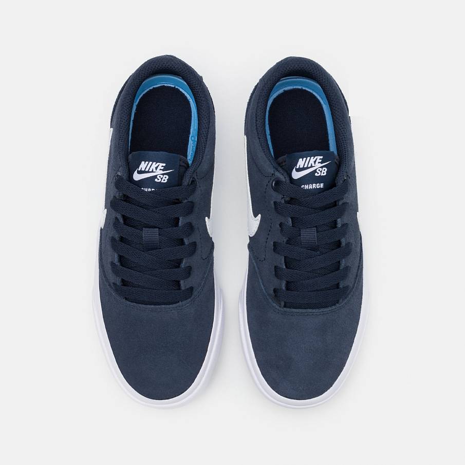 Фото № 4 с приближением к товару «‎Nike Charge »